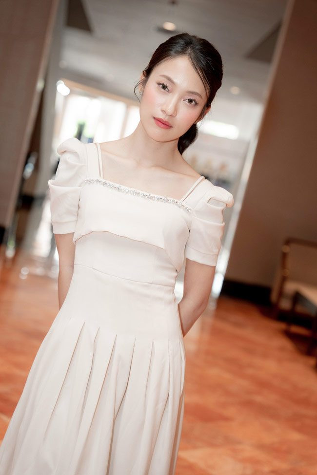 Trước đó, nữ MC Olympia đã được biết đến là cô gái tài năng. Thành tích của cô nàng nối dài từ khi còn là học sinh cấp ba cho đến hiện tại.