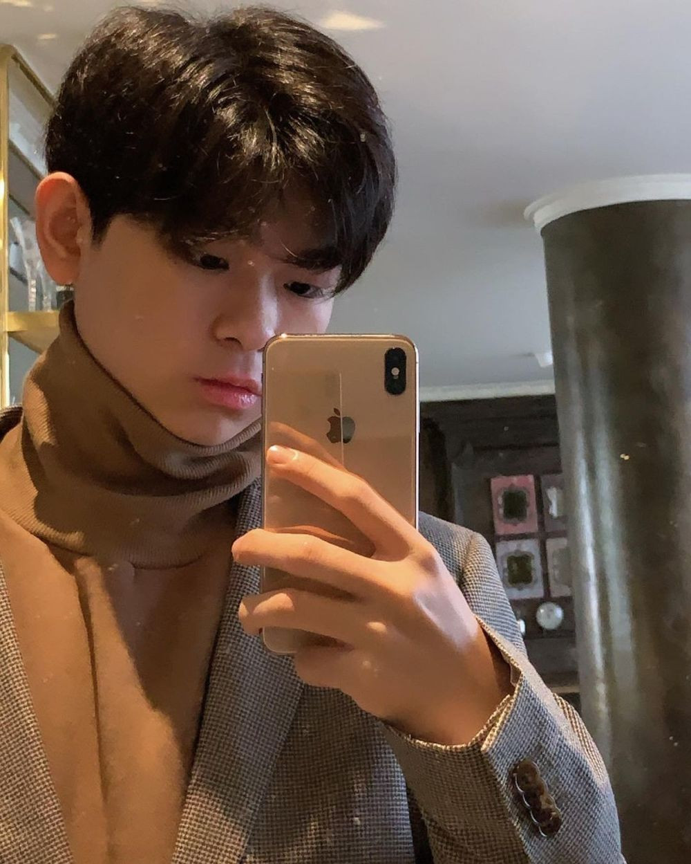 Tuy nhiên vào tháng 5 vừa qua, Gia Kỳ bất ngờ "quay xe" khi Ngọc Trinh vướng ồn ào mua đất.