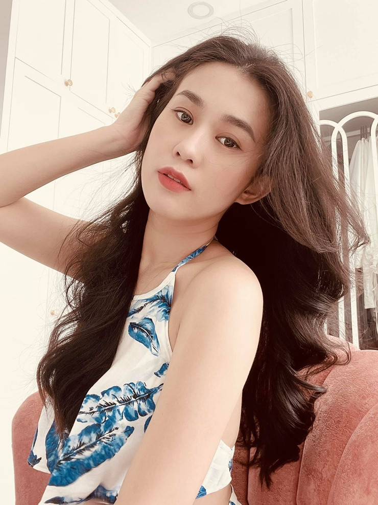 Ngoài ra, bên cạnh việc tập luyện đều đặn thì chế độ ăn uống của Ngọc Thảo cũng rất hợp lý và khoa học. Cô nàng không khắt khe việc phải ăn món gì để lên cơ, giảm cân mà tập trung chủ yếu vào thời gian từng bữa.