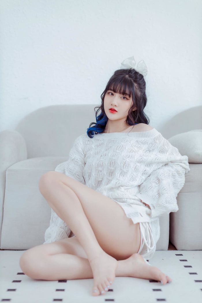 Trải qua nhiều năm, tuy có lớn lên vài tuổi nhưng sang sắc của Phạm Thị Hằng vẫn "trước sau như một", thậm chí còn có chút mặn mà hơn theo thời gian.