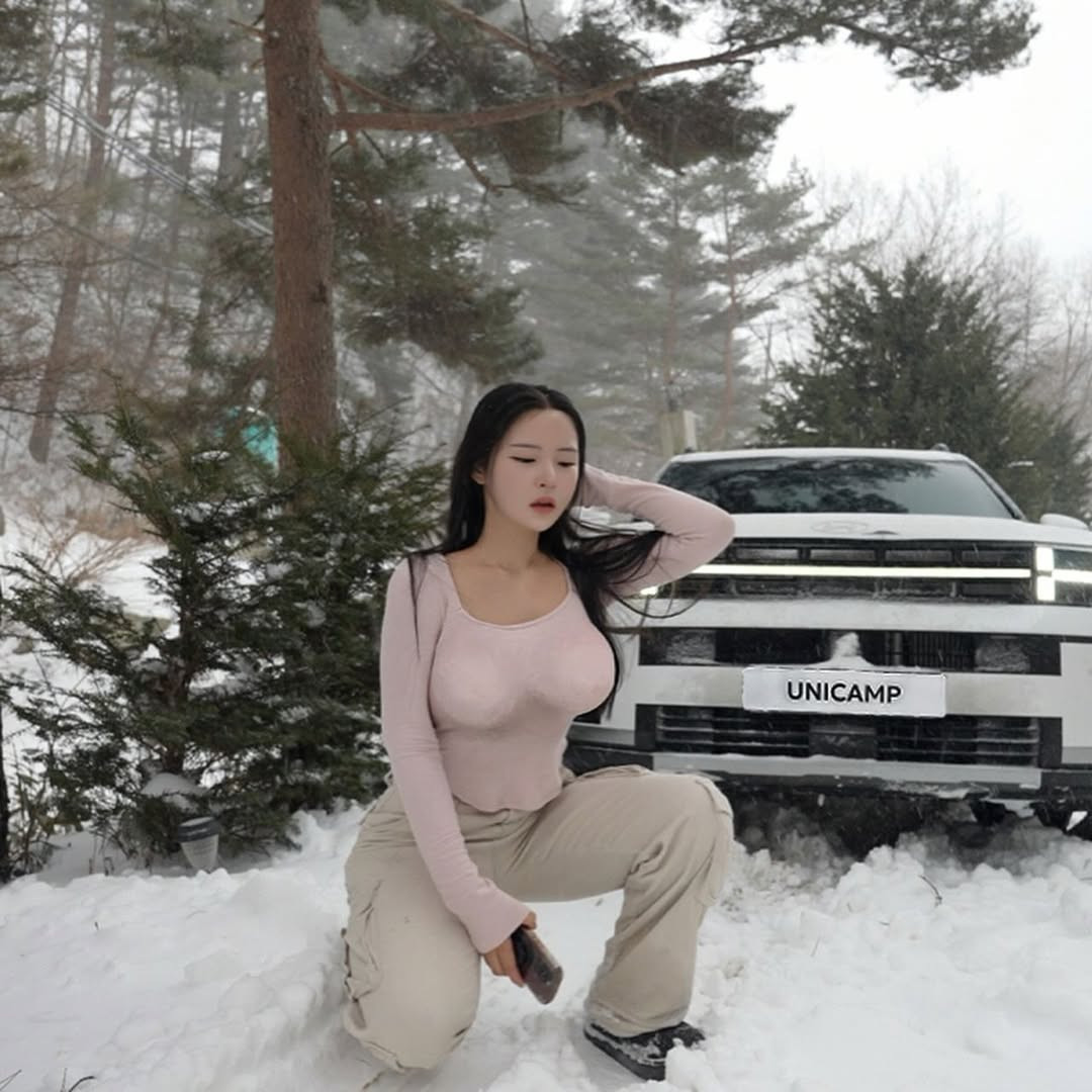 Được biết, không chỉ là một YouTuber, Uni Camp còn là một hot Instagram với hơn 41 nghìn người theo dõi.