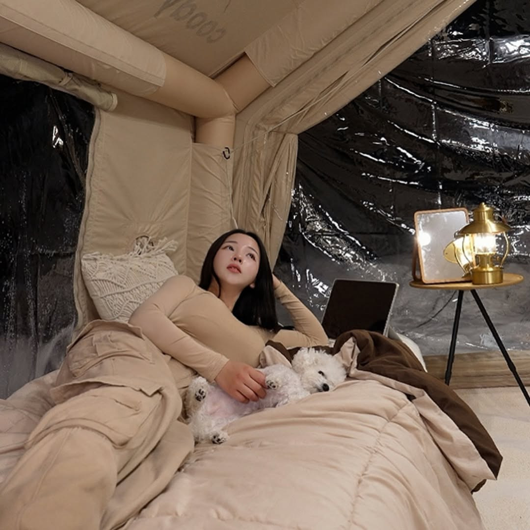 Hot girl Hàn Quốc này đang được chú ý nhiều hơn, được chia sẻ rộng rãi các nội dung đăng tải sau khi tập trung vào loạt content sinh tồn “độc, lạ” này.