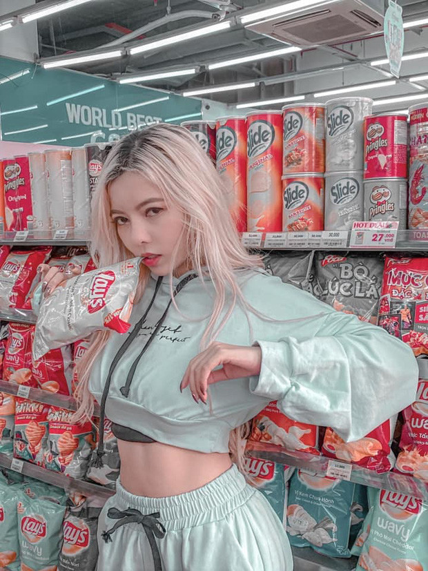 Nhắc đến những nữ streamer xinh đẹp mà không nhắc đến Ohsusu thì thật là một thiếu sót. Cô nàng này có tên thật là Ngô Quý, thường được gọi với nickname Bắp và là streamer nổi tiếng.