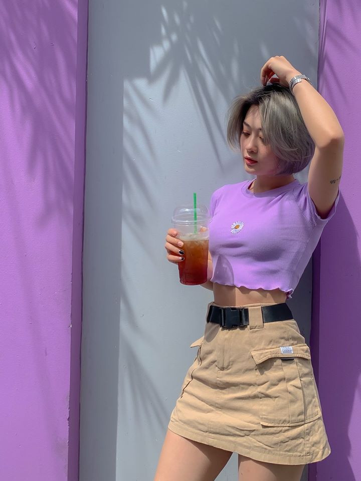 Sở hữu thân hình bốc lửa cùng vòng 2 siêu nhỏ, Hảo Thỏ dễ dàng hút hồn người xem ngay từ cái nhìn đầu tiên.