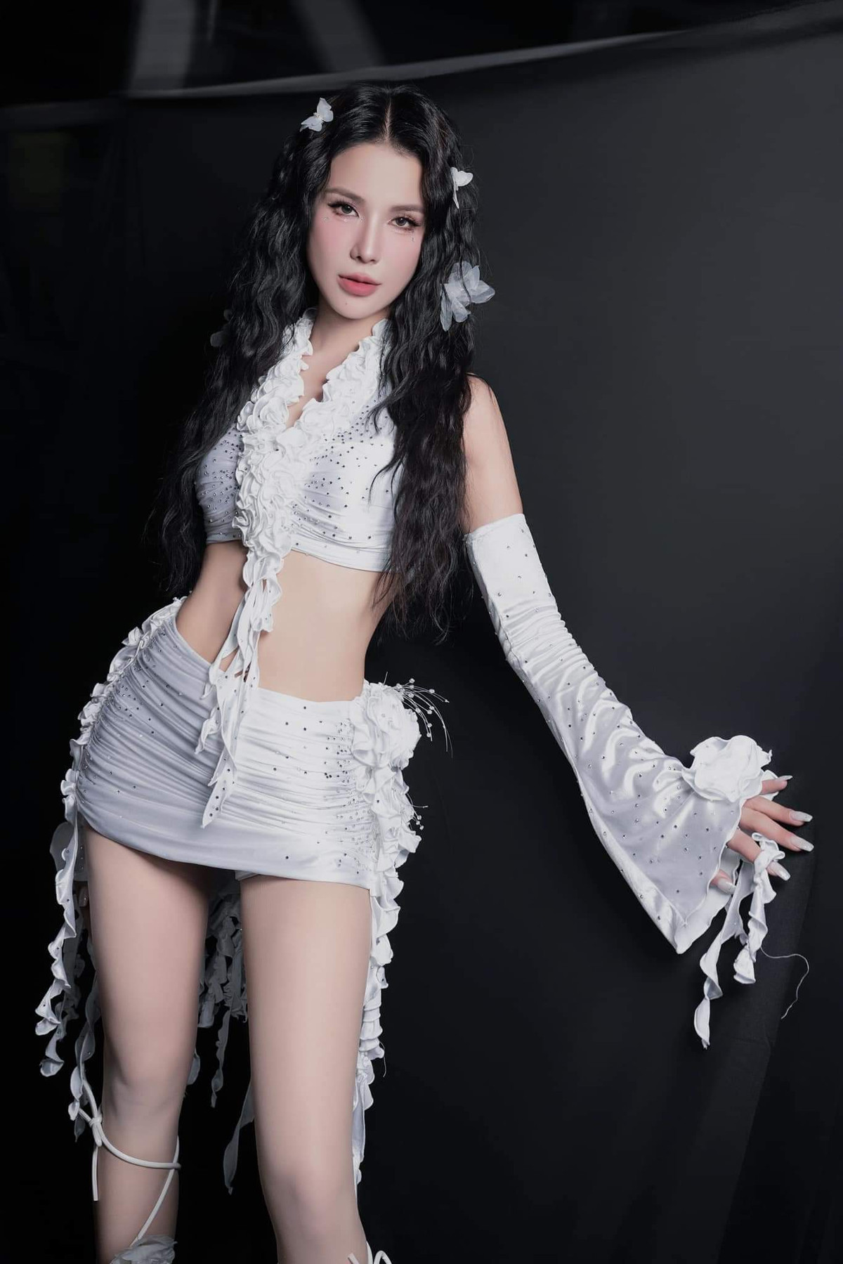 Cách đây không lâu, Diệp Lâm Anh còn được Cường Đô La lên tiếng "tuyển bạn trai" giúp.