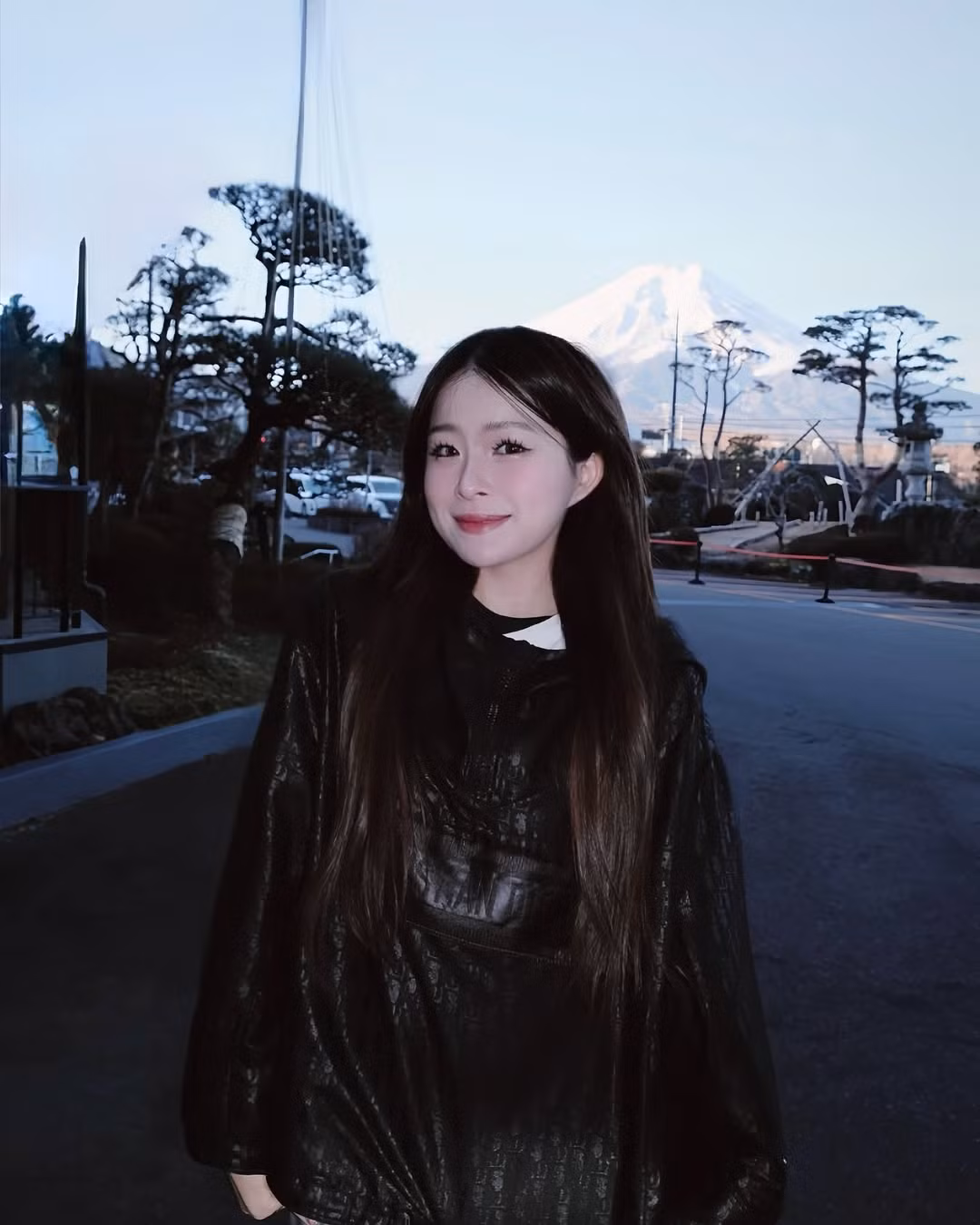 Chia sẻ về màn "lột xác" này, Chao từng viết: "Chao đang dần yêu bản thân và tự tin với cơ thể của mình thôi. Confidence looks good on you (tạm dịch: Bạn đẹp nhất khi bạn tự tin) nên hãy cứ mặc những gì các bạn thích và làm các bạn tự tin nhé".