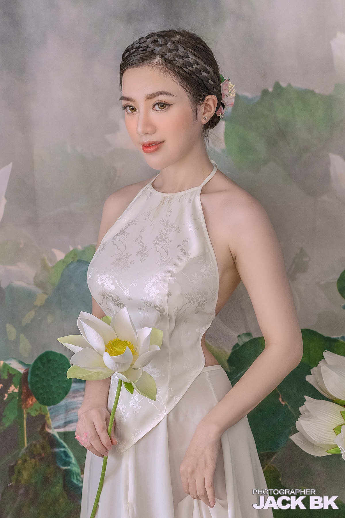 Vòng ba tăng size nhờ Mỹ Duyên các động tác gánh tạ, squat hoặc plank...