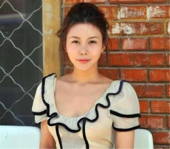 Trích nguồn từ Sina cho biết, 9 năm sau ngày Mã Nặc có câu nói gây bão, cô cho biết bản thân tham gia chương trình chỉ vì lý do công việc.