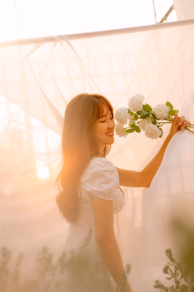  Kiều Trinh "Xíu" cho biết, bộ ảnh là một món quà kỷ niệm tuổi mới đồng thời tri ân đối với những người hâm mộ đã theo dõi, ủng hộ cô trong suốt thời gian vừa qua.