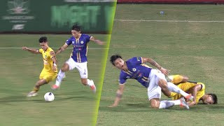 Cụ thể, nickname H.T bình luận: "Nhìn Văn Hậu đá bóng tôi thực sự ái ngại cho các đối thủ. Những pha vào bóng của cầu thủ này nó hơi thái quá. Lúc thì thừa tay lúc thì thừa chân... Nhìn mà sợ.