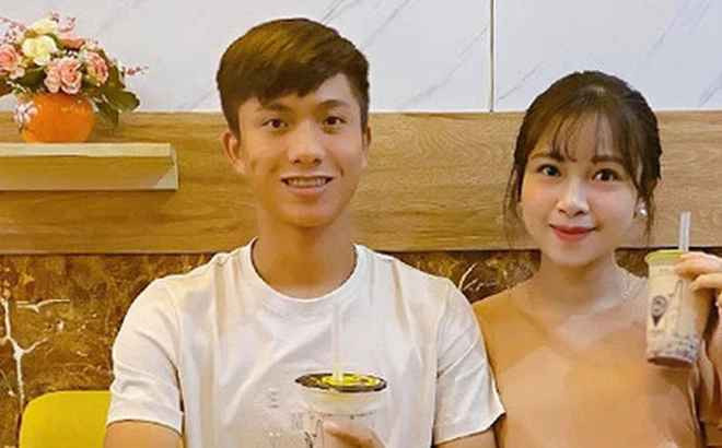 Phan Văn Đức (sinh năm 1996) hiện chơi ở vị trí tiền vệ cánh cho câu lạc bộ Sông Lam Nghệ An và đội tuyển quốc gia Việt Nam.