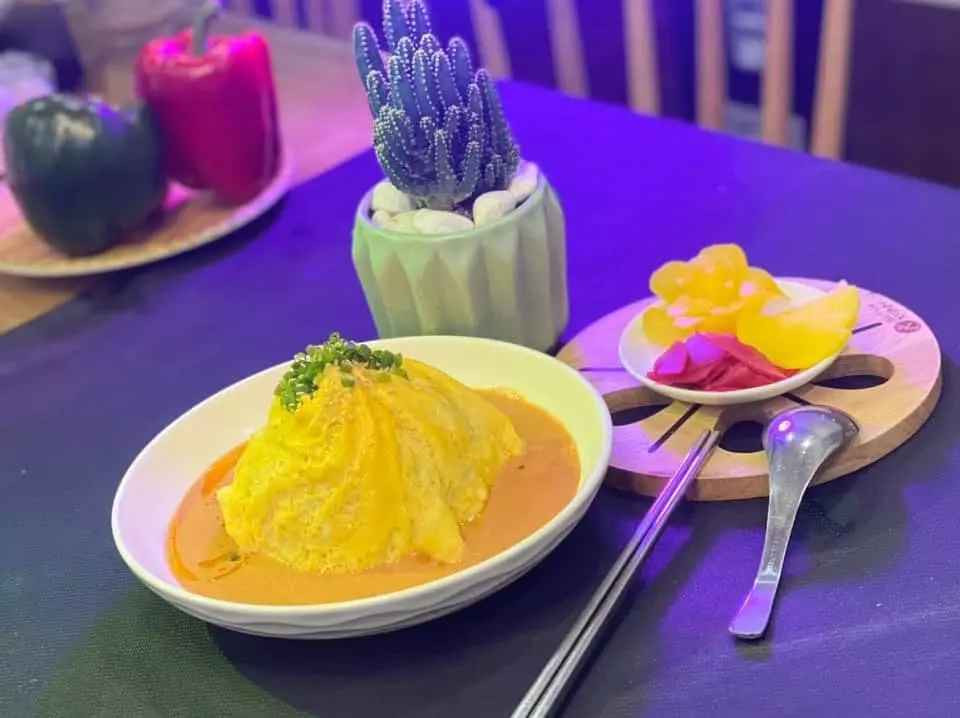 Vì muốn con gái vừa thưởng thức được nhiều hương vị, vừa ăn được món mình thích nên cô giáo trẻ kiêm mẹ đảm Vũ Hiên đã tìm hiểu cách làm nhiều món trứng khác nhau để thay đổi mỗi ngày.