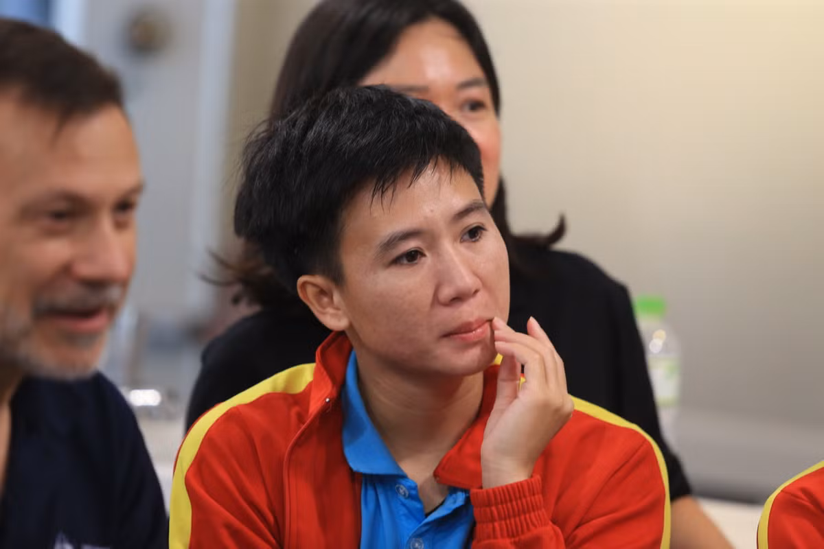 Cả khán phòng đều hồi hộp chờ đợi lá phiếu may rủi sẽ đưa đội tuyển nữ Việt Nam đối đầu với các "ông lớn" nào.