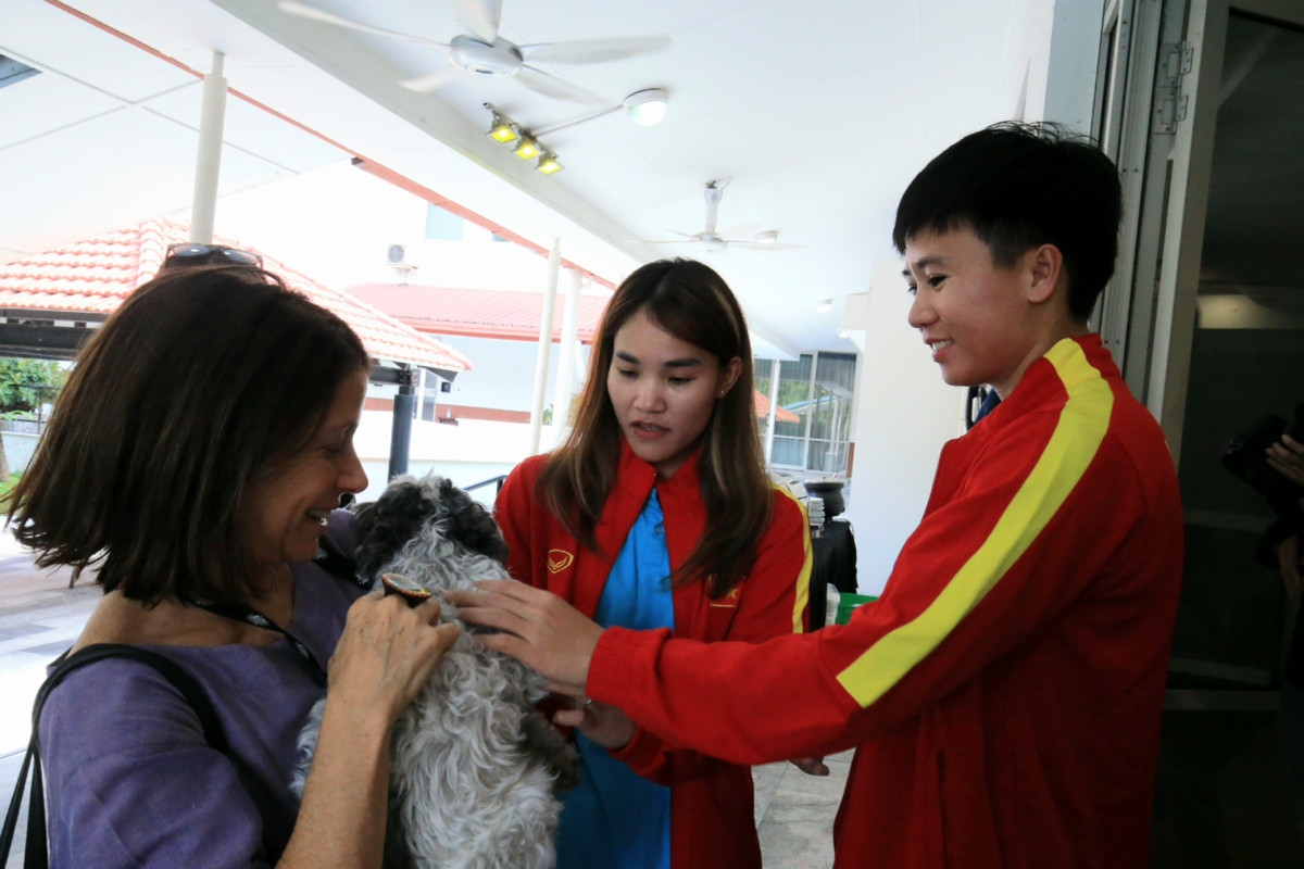 Tuyển Việt Nam rơi vào bảng - Tuyển Việt Nam nằm ở bảng E cùng đội đương kim vô địch Mỹ và đương kim Á quân Hà Lan. Đây là bảng đấu mang lại thử thách cực lớn với thầy trò HLV Mai Đức Chung