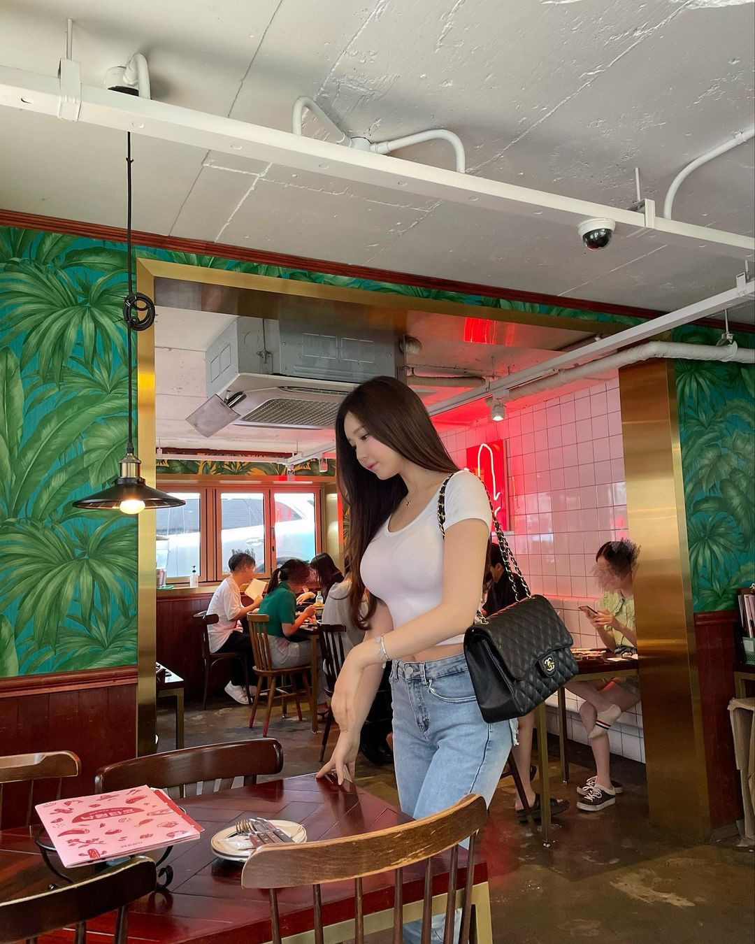 Garin năm nay đã 31 tuổi nhưng nhìn cô nàng so với gái đôi mươi thì cũng chẳng có nhiều khác biệt.