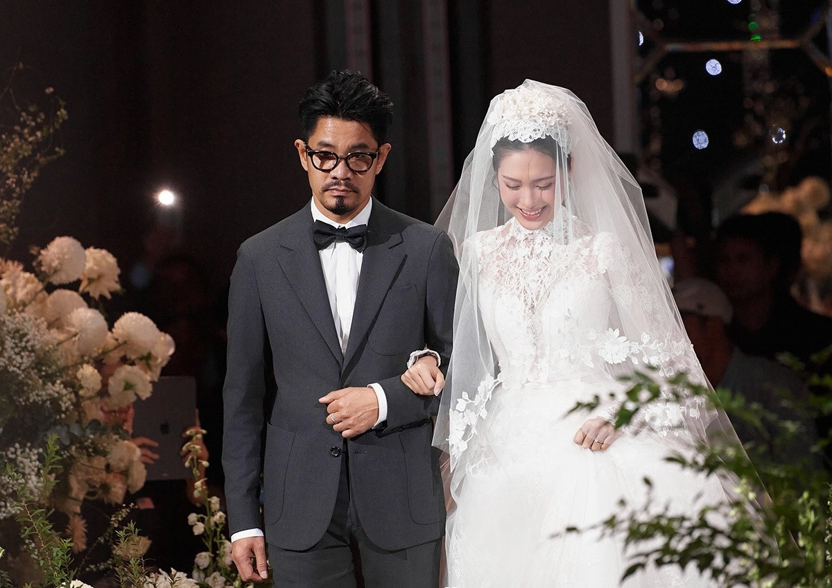 Trên trang cá nhân, ông Sơn viết ngắn gọn: "Happy birthday my angel! (Chúc mừng sinh nhật thiên thần của bố - PV). Vẫn thế con nhé...".