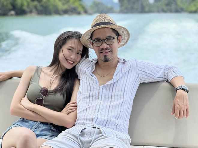 Không còn nói những lời hoa mỹ, câu chúc mà bố của Doãn Hải My như lời khẳng định tấm lòng người cha với con gái cưng, dù nàng WAG có rời xa vòng tay bố mẹ, vẫn không hề thay đổi.