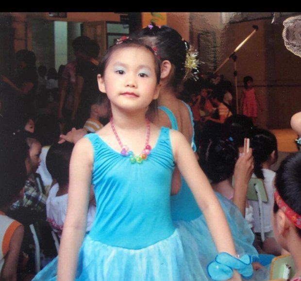 Ngay từ nhỏ, người đẹp sinh năm 2001 đã được bố mẹ đầu tư chuyện học tập và phát triển năng khiếu. Cô được học nhiều bộ môn khác nhau như đàn, hát, múa, vẽ.