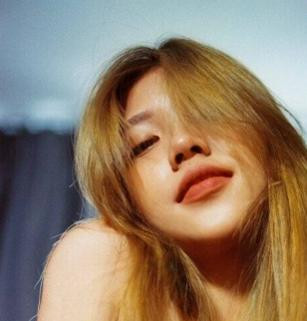 Hiện sự việc và cả bộ "ảnh nóng" của Haley Phạm vẫn trở thành tâm điểm bàn tán.