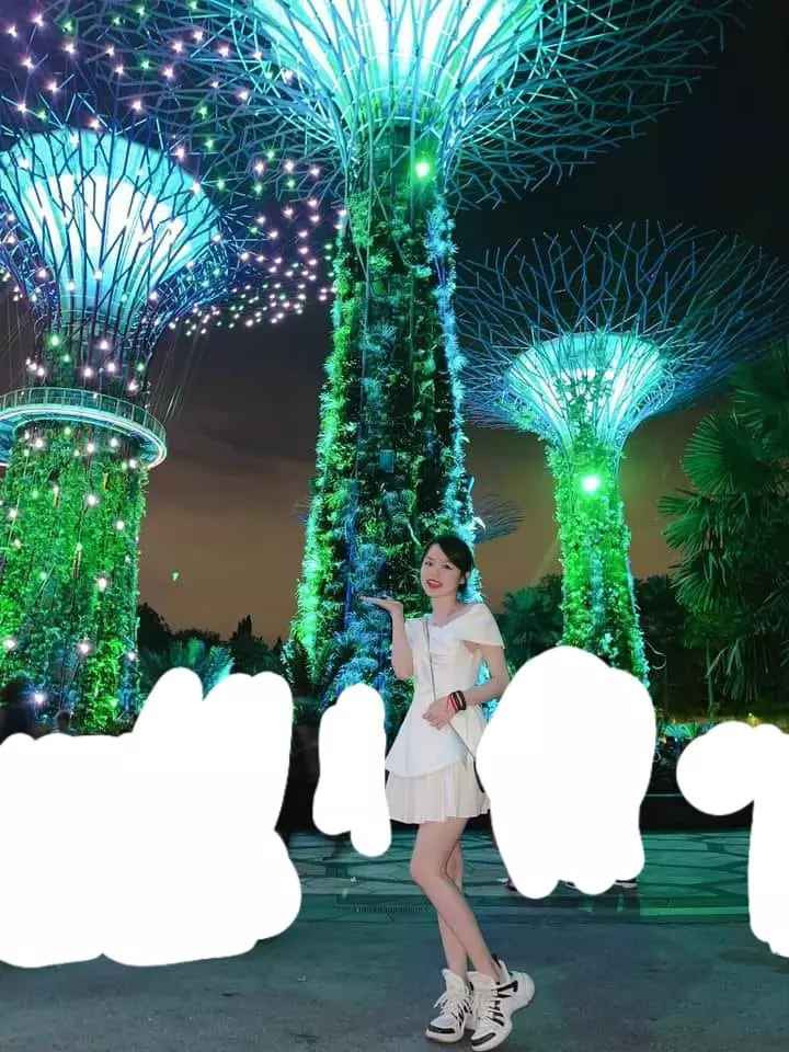 Pha xử lý có vẻ hơi cồng kềnh của dân mạng với bức ảnh của Huỳnh Anh.