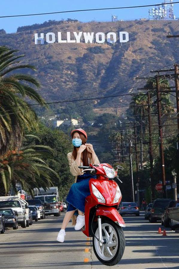 Do tình hình diễn biến phức tạp của dịch COVID-19 trên khắp thế giới nên "hot girl trà sữa" Việt không thể du lịch đây đó. Tuy nhiên, cũng không phải buồn lâu các fan của Kiều Trinh đã giúp cô nàng điều này.