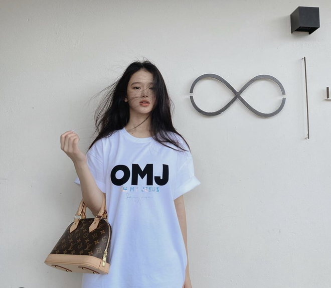 Là gương mặt trẻ của làng giải trí, Linh Ka được nhiều người mong đợi sẽ làm nên chuyện trong tương lai.