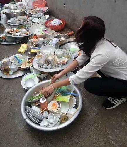 Trước đó, rất nhiều lần câu chuyện về ra mắt nhà bạn trai và phải rửa cả mâm bát khiến nhiều người bức xúc và đưa ra những luận điểm cá nhân.