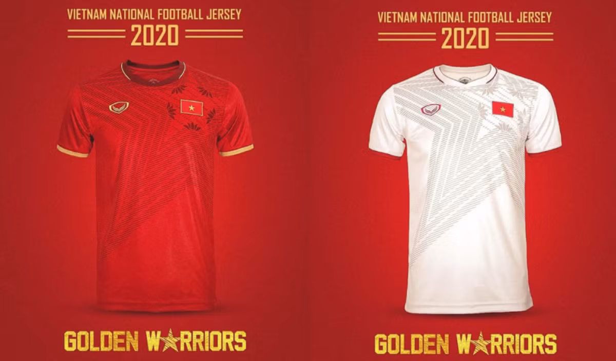 Mẫu áo mới năm 2020 của đội tuyển Việt Nam mới đây được công bố khiến người hâm mộ hết lời khen ngợi bởi họa tiết vô cùng tinh tế. Thiết kế lấy ý tưởng từ ngôi sao 5 cánh, xung quanh lá cờ trên ngực còn là 5 đóa hoa sen - được coi là quốc hoa của Việt Nam tạo nên sự mềm mại.