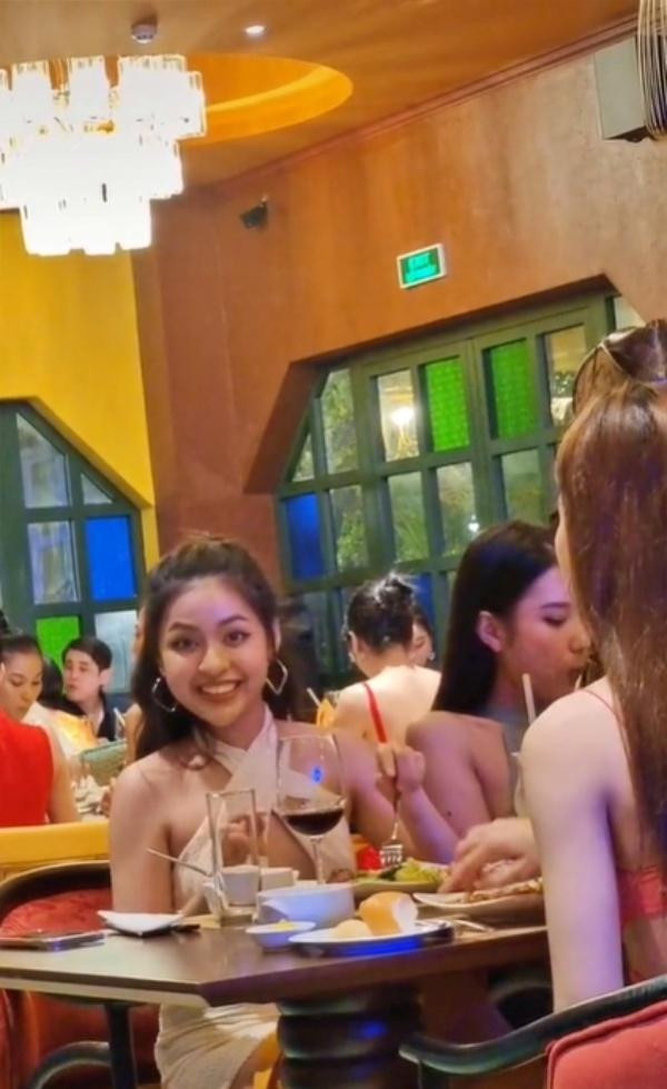 Mới đây, cái tên Thanh Tâm bất ngờ hâm nóng mạng xã hội khi cô nàng lọt vào ống kính chụp lén của team qua đường.