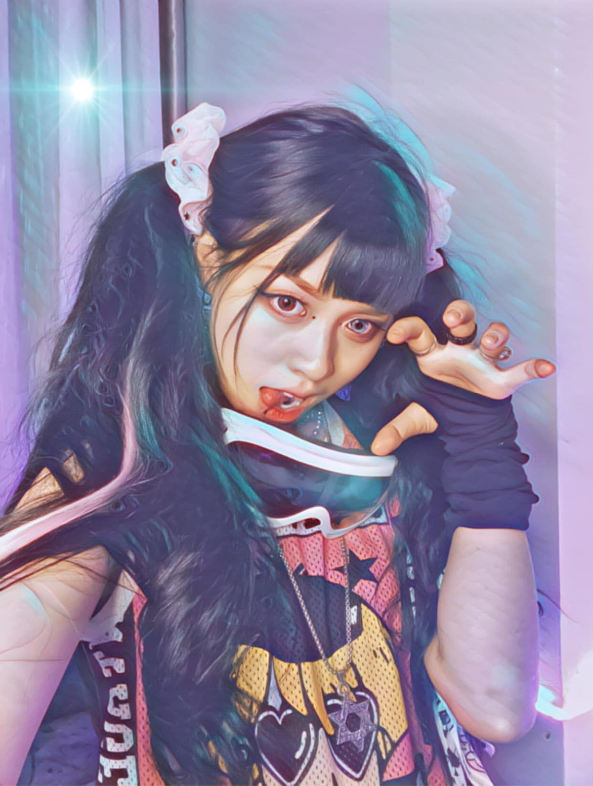 Ngoài việc làm tiktok, Trà Đặng cũng sở hữu kênh youtube có lượng đăng ký hơn 200 nghìn người, tại đây hot girl xứ cảng thường khoe khả năng ca hát, vũ đạo của mình bằng việc đăng tải những video cover hoặc mashup...