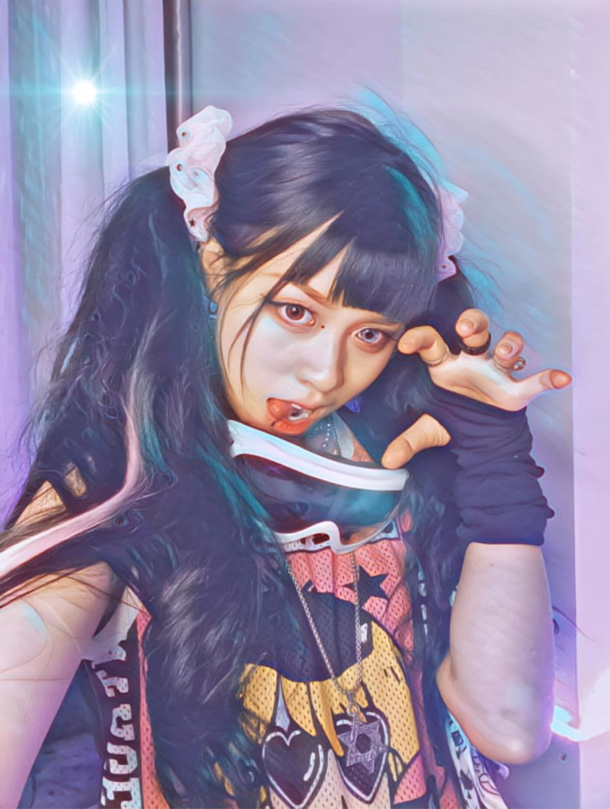 Ngoài việc làm tiktok, Trà Đặng cũng sở hữu kênh youtube có lượng đăng ký hơn 200 nghìn người, tại đây hot girl xứ cảng thường khoe khả năng ca hát, vũ đạo của mình bằng việc đăng tải những video cover hoặc mashup...