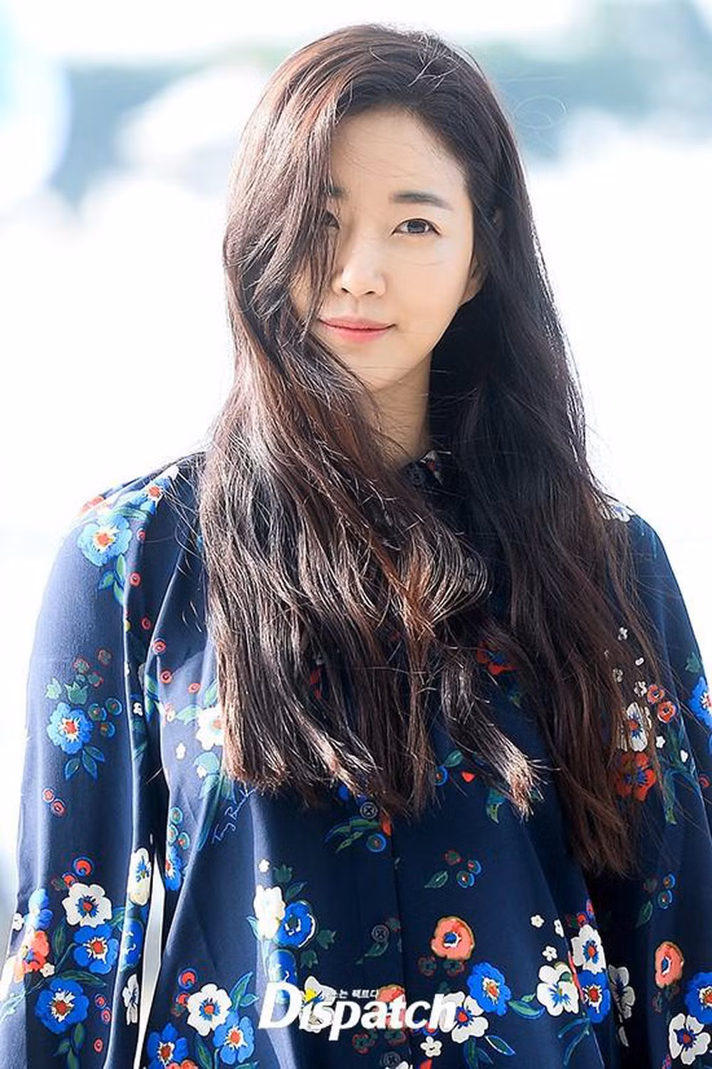 Trước đó, tấm ảnh chụp selfie của Kim Sa Rang cũng khiến cư dân mạng không khỏi trầm trồ dù chỉ trang điểm nhẹ, cũng không cần tạo dáng hay ăn mặc cầu kỳ.