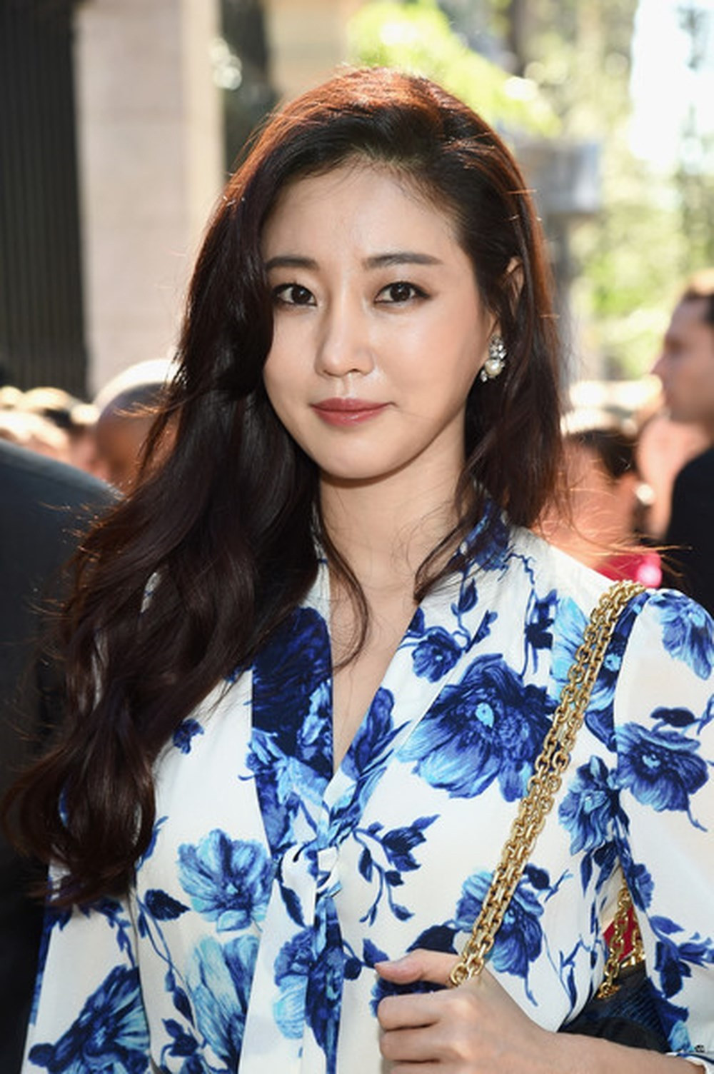 Nhan sắc của Kim Sa Rang thường gắn liền với những danh hiệu như “Hoa hậu sở hữu gương mặt đẹp nhất” hay “Hoa hậu sở hữu vòng một khủng nhất” xứ Hàn.