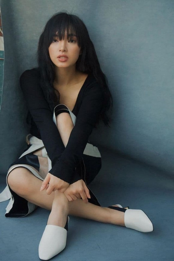 Chưa dừng lại ở đó, Châu Bùi cũng đạt nhiều giải thưởng danh giá khác như: top 30 Under 30 của tạp chí Forbes Việt Nam, Người có phong cách cá nhân ảnh hưởng nhất trên mạng xã hội tại ELLE Style Awards 2019.