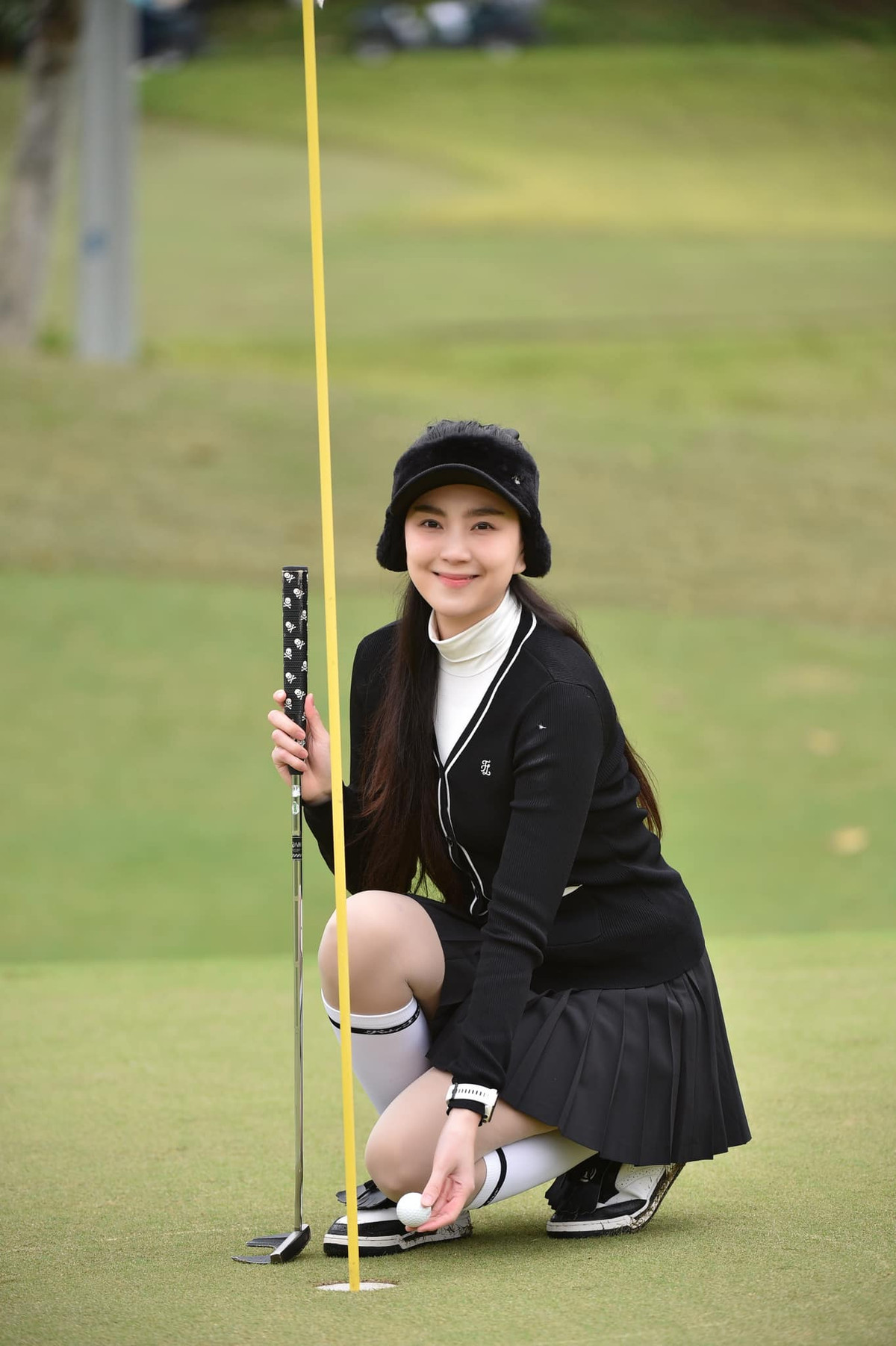 MC Mai Ngọc chăm chỉ luyện tập các bộ môn như: chạy bộ, bơi lội, pilates, gym và đặc biệt nhất chính là golf - bộ môn được mệnh danh là "thể thao nhà giàu".