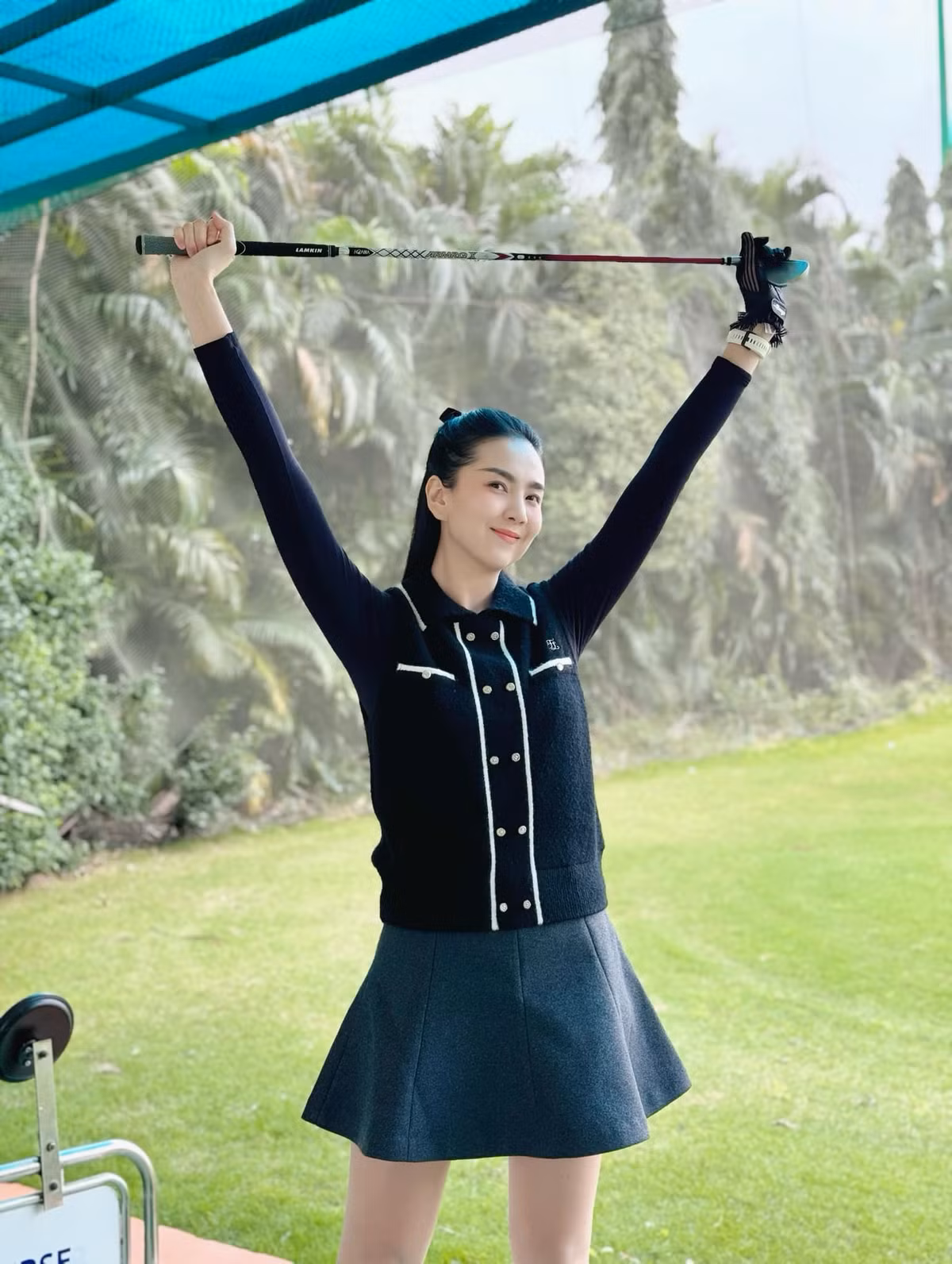 Việc chơi golf ngoài là sở thích sang chảnh, nó còn giúp MC Mai Ngọc cải thiện sức khỏe và là bí quyết giảm cân hiệu quả.