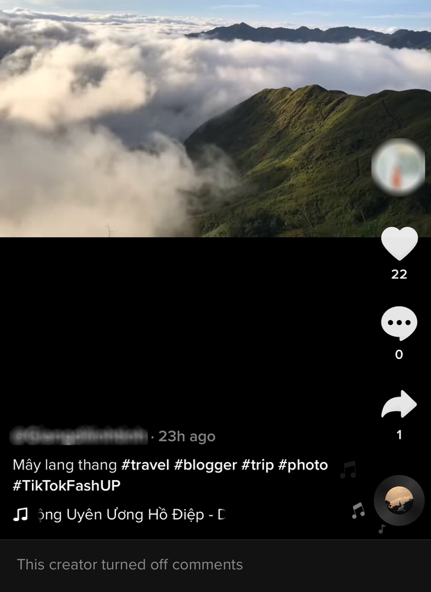 Theo đó, cô nàng lẳng lặng đăng một clip mới lên TikTok. Chỉ có điều clip này hoàn toàn không phải clip thanh minh lên tiếng hay đề cập xíu xiu gì đến sự việc ồn ào cô nàng vừa gặp phải mà đơn giản là một clip cũ cô nàng từng quay trong lúc đi du lịch.