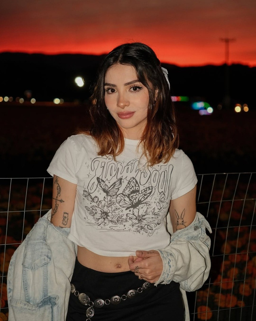 Sau khi bất ngờ nổi tiếng, số lượng người theo dõi Instagram của Valentina Acosta Giraldo tăng chóng mặt kể từ đó, hiện cán mốc hơn 1 triệu lượt.