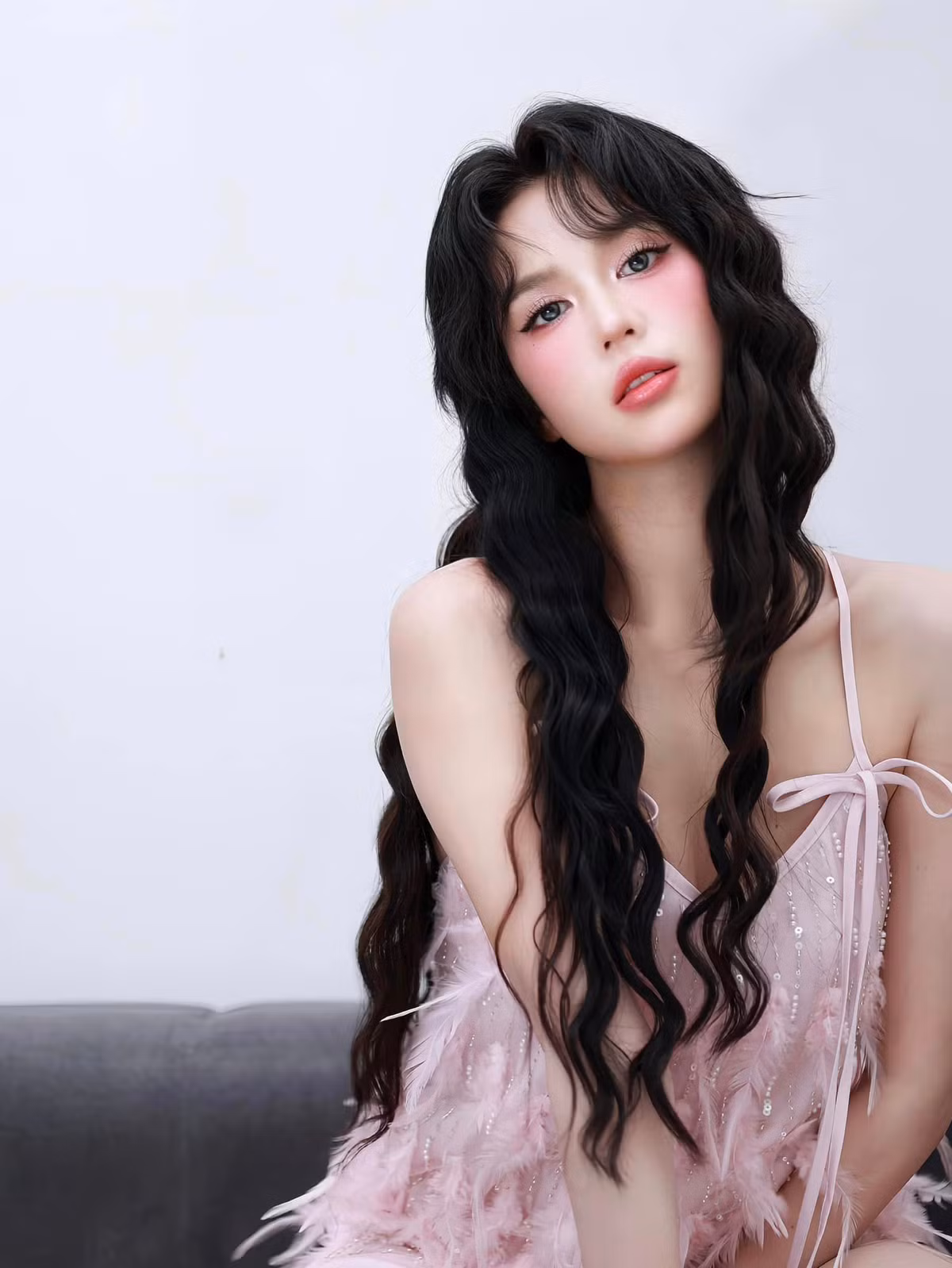 Khoảnh khắc như nêu trên đã đánh dấu màn trở lại của Ngọc Trinh với danh hiệu "nữ hoàng nội y" và thu về gần 50.000 lượt yêu thích, bỏ xa những hình ảnh gần đây.