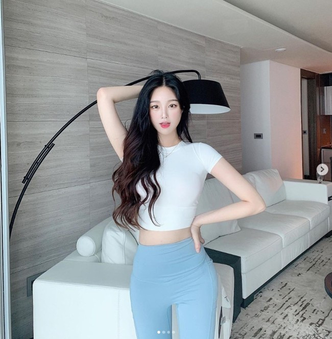 Người đẹp Hàn Quốc hiện là chủ của tài khoản Instagram với gần 1 triệu người hâm mộ.