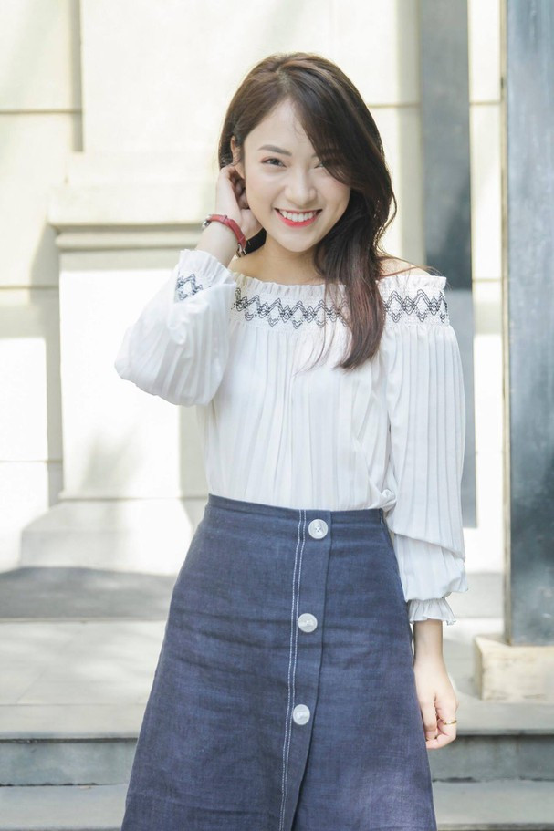 Những clip nói Tiếng Anh của hot girl Khánh Vy đều nhận được tương tác rất cao, có những clip lên đến 2, 3 triệu lượt xem.