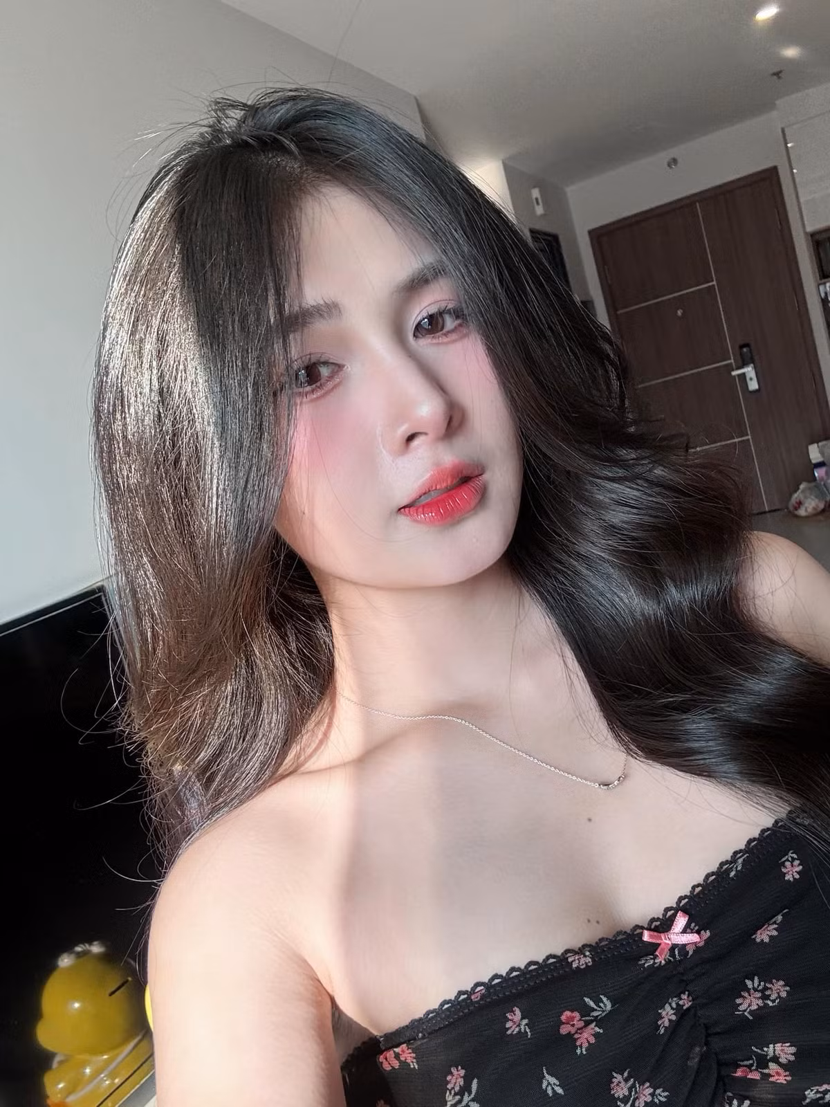 Quỳnh Alee là hot TikToker sở hữu gương mặt xinh xắn và vóc dáng nóng bỏng và được nhiều người yêu thích.