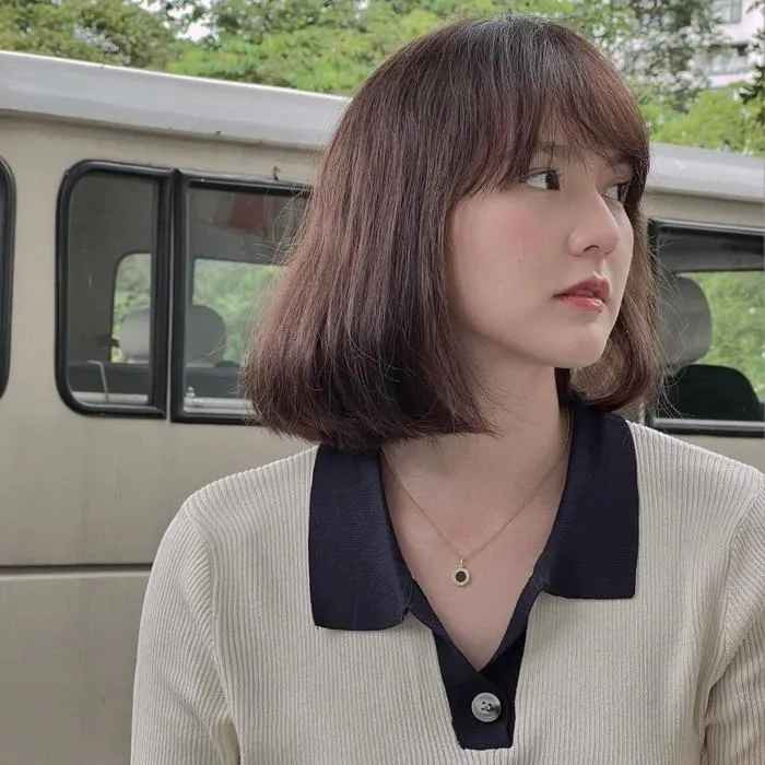 Sau một thời gian ở ẩn vì lùm xùm giữa Sơn Tùng và Thiều Bảo Trâm, Hải Tú đã bắt đầu có những động thái quay trở lại với mạng xã hội. Mới đây trên trang cá nhân, "nàng thơ" đã khoe hình ảnh bên cạnh siêu xe G63 màu trắng.