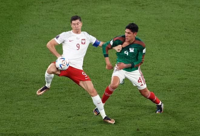 Mexico 0-0 Ba Lan “Lewi” sut truot 11m-Hinh-3