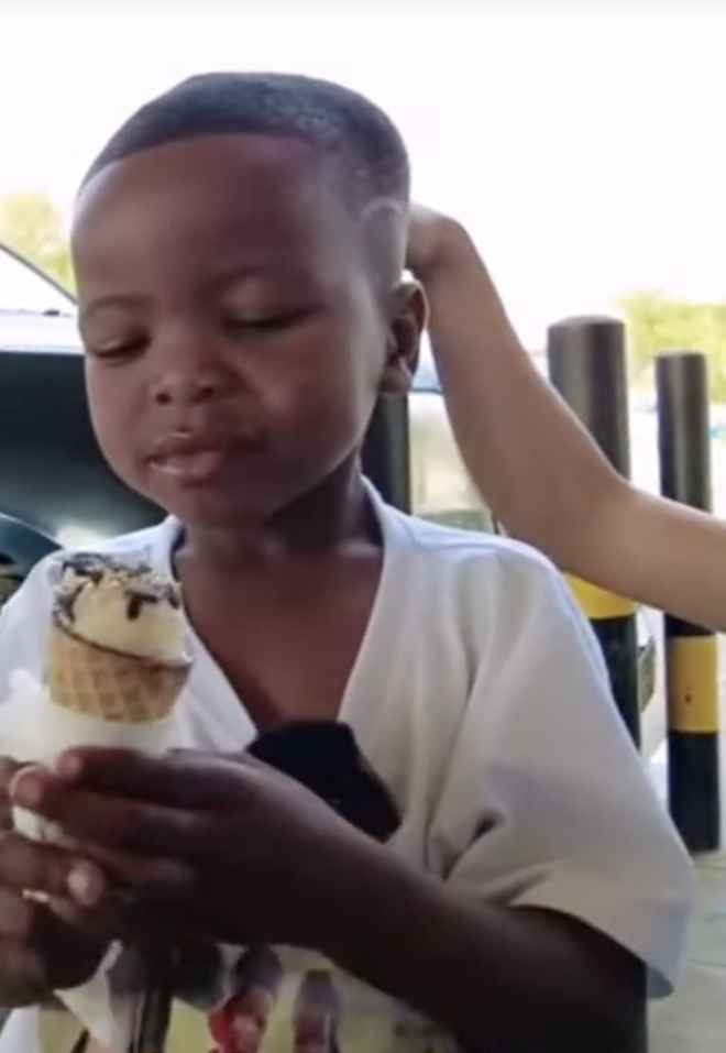 Đáng chú ý, biểu cảm hài hước khi mô tả về độ ngon và độ lạnh của Lôi Con khiến ai xem cũng phải thả “haha”.