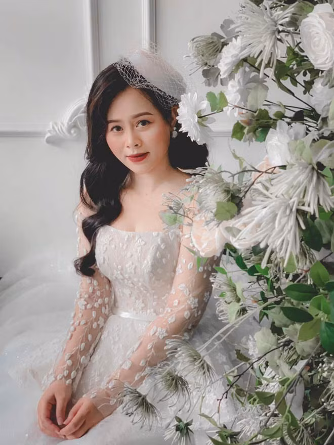 Dù không đi tập một ngày nào nhưng trong vòng 7 tháng, Mỹ Hảo vẫn giảm được 20kg. Cô liên tục điều chỉnh chế độ ăn uống để cân nặng giảm từ từ nhưng chắc chắn. Đến năm 2021, Mỹ Hảo giảm từ 92kg xuống còn 58kg, ngoại hình thay đổi chóng mặt.