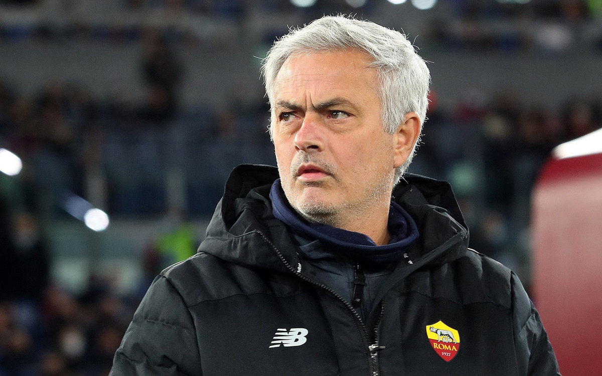 Người tiếp theo là Jose Mourinho, ông chi đúng 1 tỷ euro trong sự nghiệp cầm quân. Ở thời hoàng kim, “Người đặc biệt” có được sự hậu thuẫn từ giới lãnh đạo.