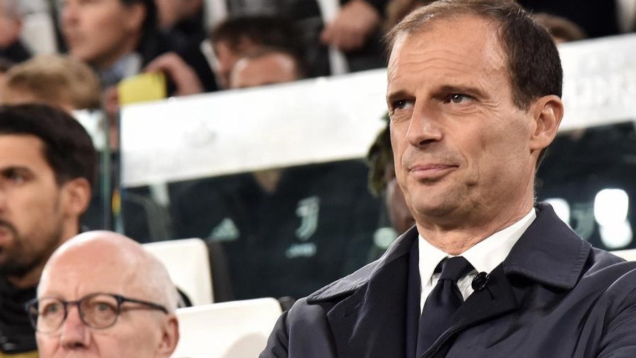 Massimiliano Allegri chi đến 930 triệu euro trong 19 năm làm HLV. Bản hợp đồng đắt giá nhất sự nghiệp của Allegri là tiền đạo Cristiano Ronaldo (117 triệu euro).