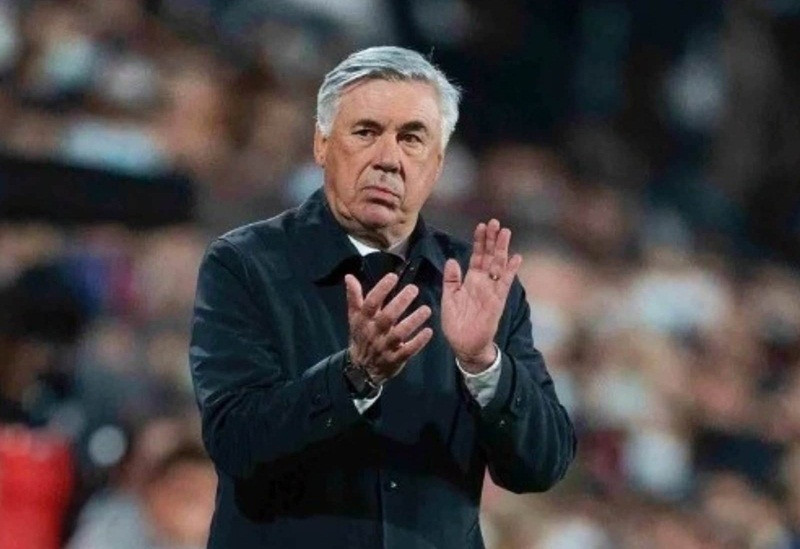 Carlo Ancelotti bỏ ra 910 triệu euro để chiêu mộ những ngôi sao tên tuổi.