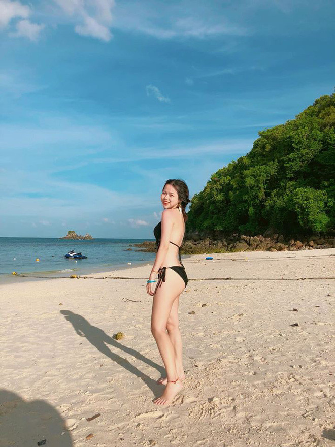 Trước đó, Huỳnh Anh từng đăng một bức ảnh thả dáng với bikini cũng trong chuyến đi Sa Pa nghỉ dưỡng rồi lại xoá.